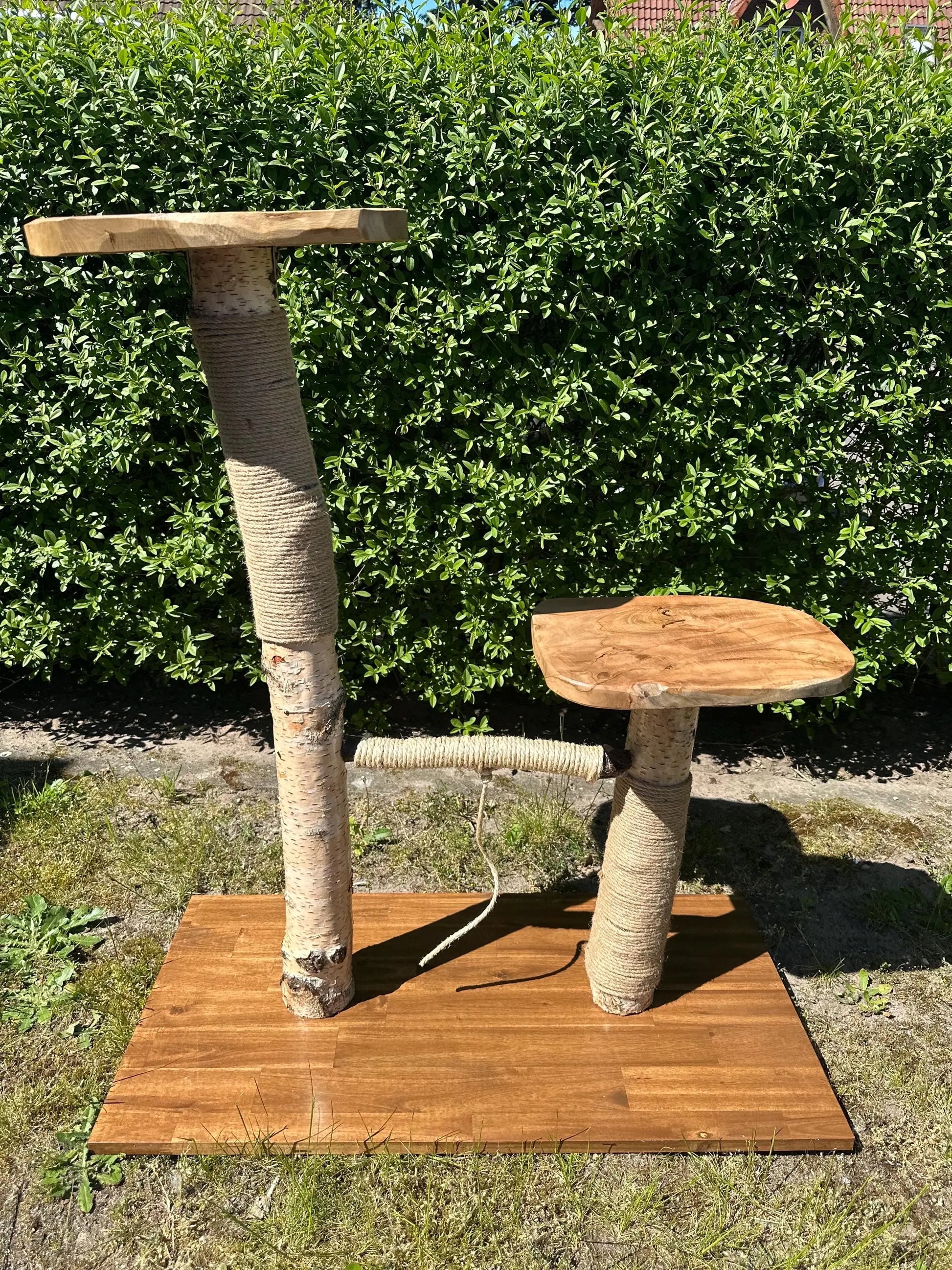 Kratzbaum "Emma" mit 2 Liegeflächen – 80-90 cm hoch – stabil & modern – Katzenmöbel für große u. kleine Katzen – Kratzsäule aus Natur-Sisal Bunterkopf